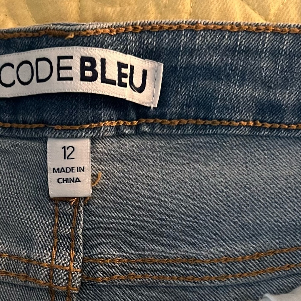 Code Bleu Light Blue Denim Shorts - Picture 6 of 6